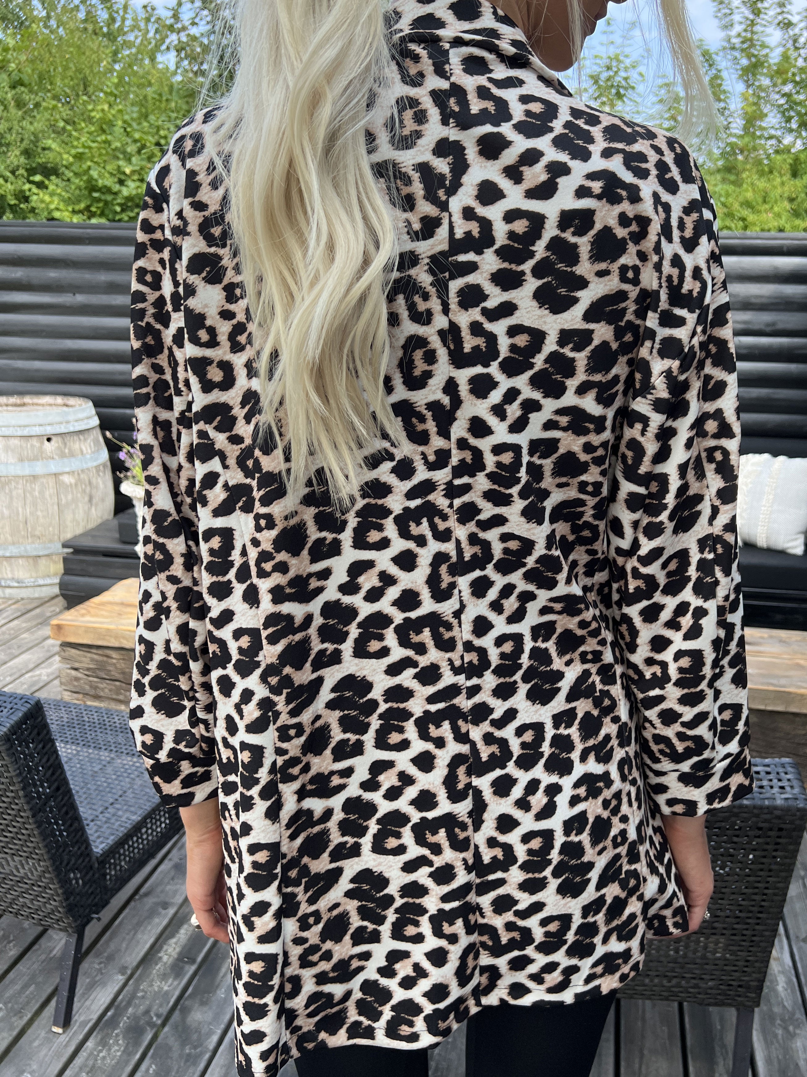 Alberte Leo - Blazer i leopardprint